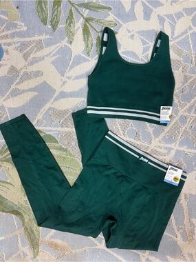 Penn 2 Piece Hugh Waisted Leggings & Reversible Sports Bra Women’s Large
